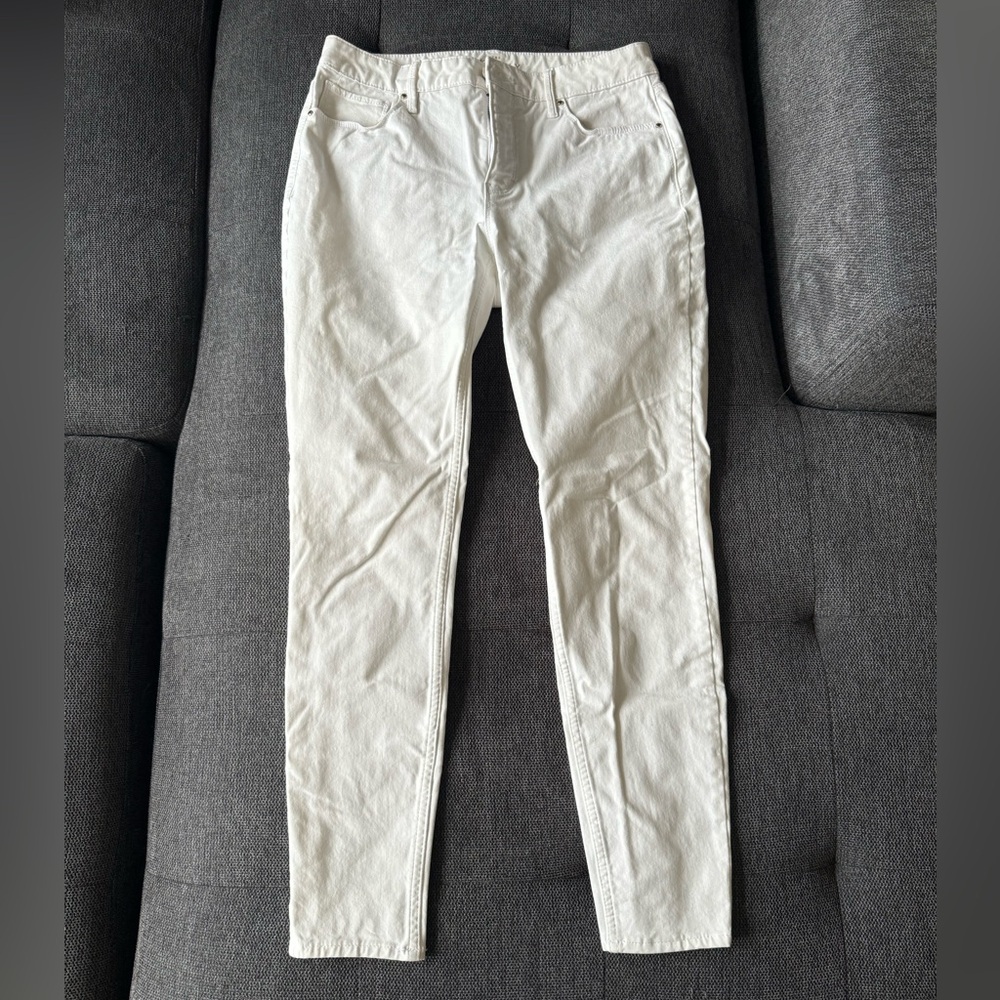 SOLD - White House Black Market Skinny Ankle Pants - White - Size 6
